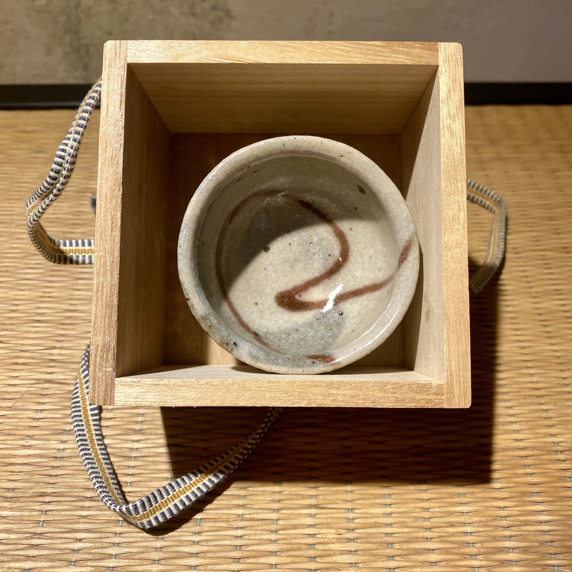 Vasito de Sake con Caja de madera - 4